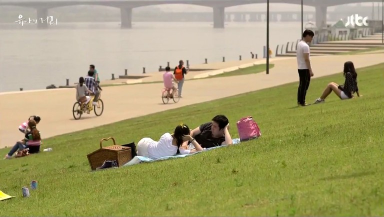 han-river-hanging-out-yoo-nas-street-episode-8